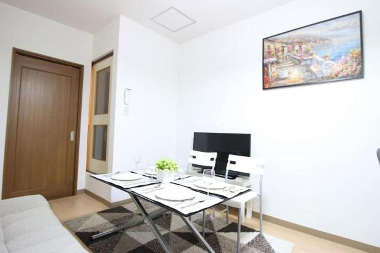 Primrose Apartment Osaka Exterior photo